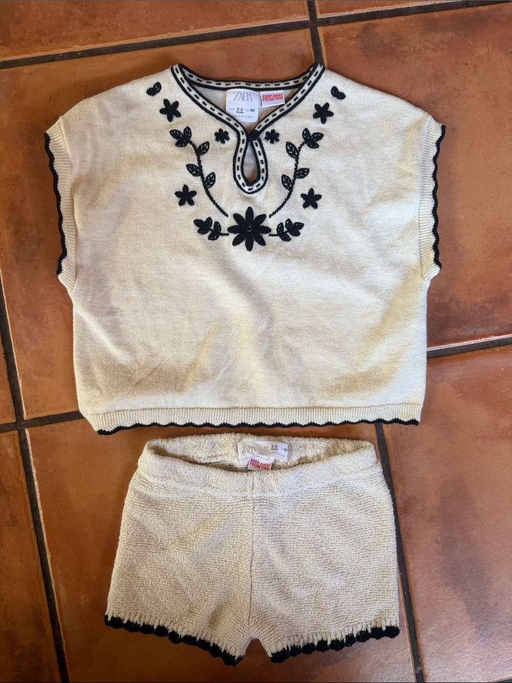 Zara Cream Knit Two-Piece Set with Black Floral Embroidery 2/3